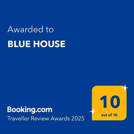 Blue House Case de vacanță