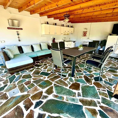 Holiday home Blue House Kariani